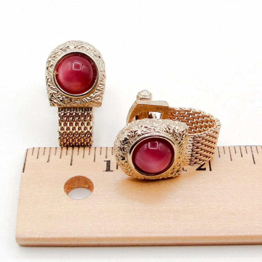 Vintage Swank Rose Red Moonglow Cabochon Gold Tone Mesh Wrap Around Cufflinks